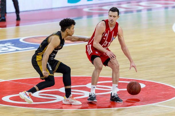 年轻一代重 年轻一代重