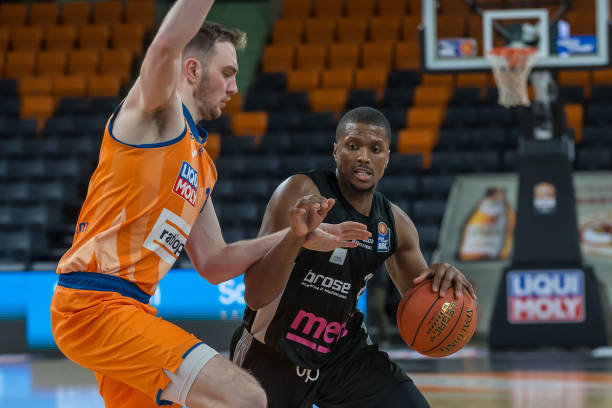 作出错误越 作出错误越