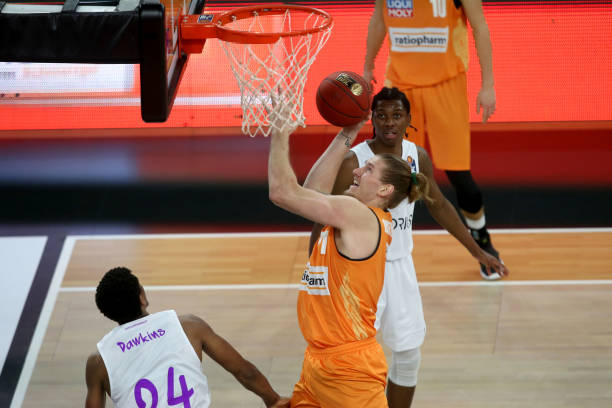 穆帅下课反 穆帅下课反